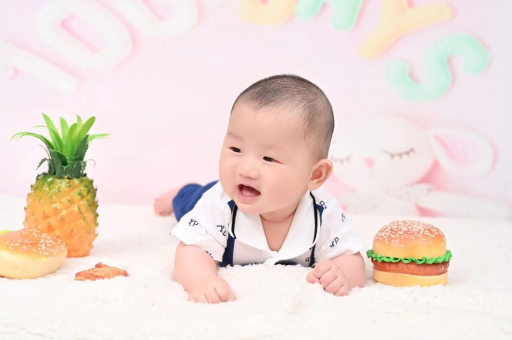 松滋宝宝在妈妈肚子里